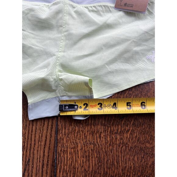 The North Face Summer Light 2.5" Shorts Astro Lime Mist Women’s Medium NWT - Picture 7 of 7